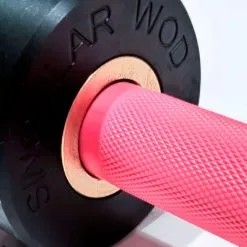 SINGULAR WOD BARRA OLÍMPICA 15 KG PINK LONGITUD 2010 MM 8 SINGULAR WOD BARRA OLÍMPICA 15 KG PINK LONGITUD 2010 MM -Musculación barra olimpica 15 kg pink longitud 2010 mm 1